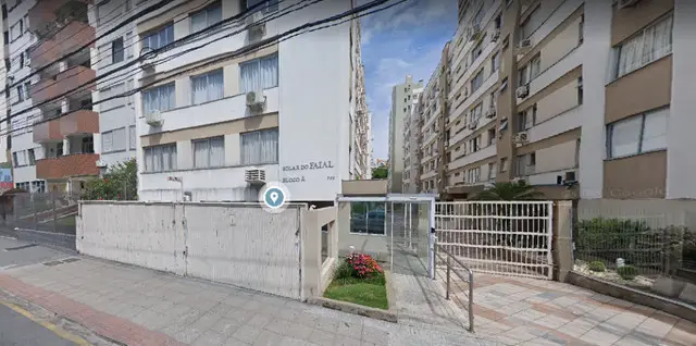 Foto 1 de Apartamento com 2 Quartos à venda, 81m² em Centro, Florianópolis
