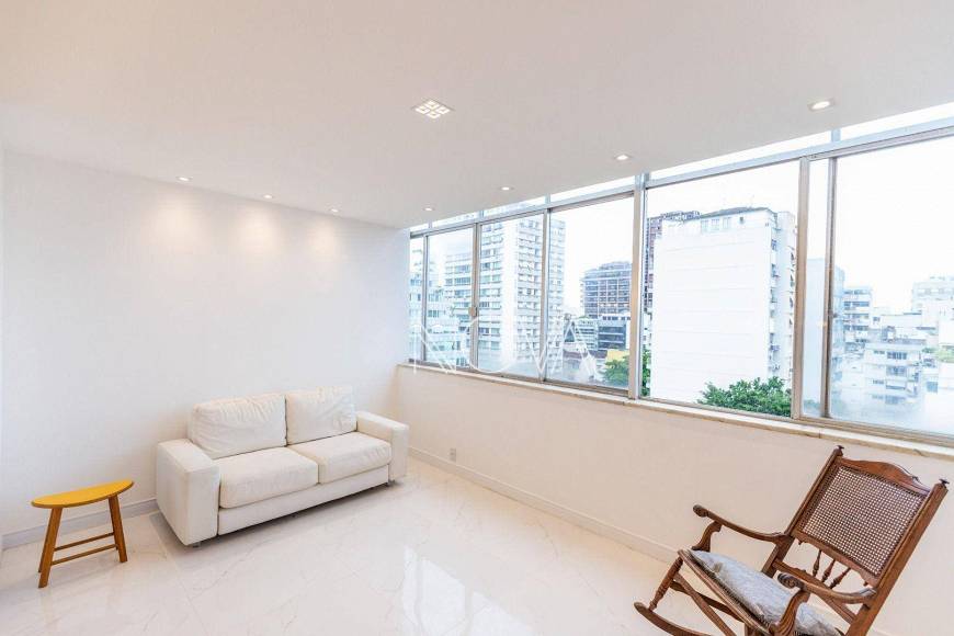 Foto 3 de Apartamento com 2 Quartos à venda, 87m² em Leblon, Rio de Janeiro