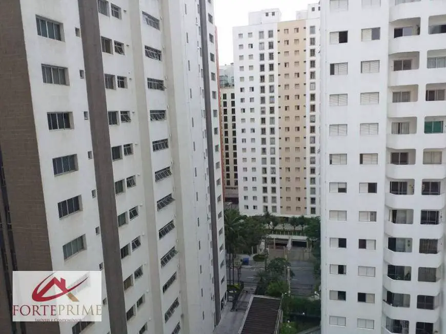 Foto 3 de Apartamento com 2 Quartos para alugar, 50m² em Moema, São Paulo