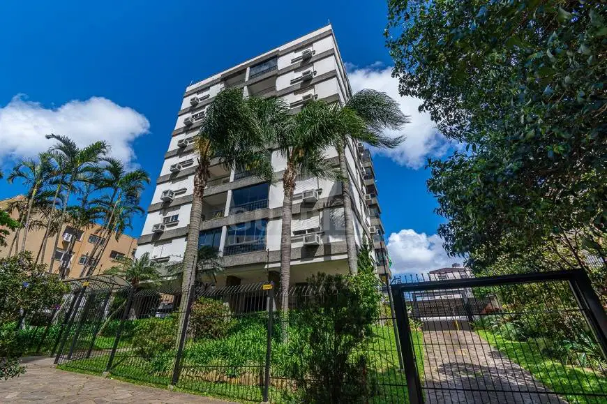 Foto 1 de Apartamento com 2 Quartos à venda, 90m² em Passo da Areia, Porto Alegre