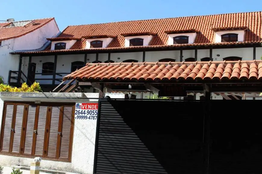 Foto 1 de Apartamento com 3 Quartos à venda, 70m² em Braga, Cabo Frio