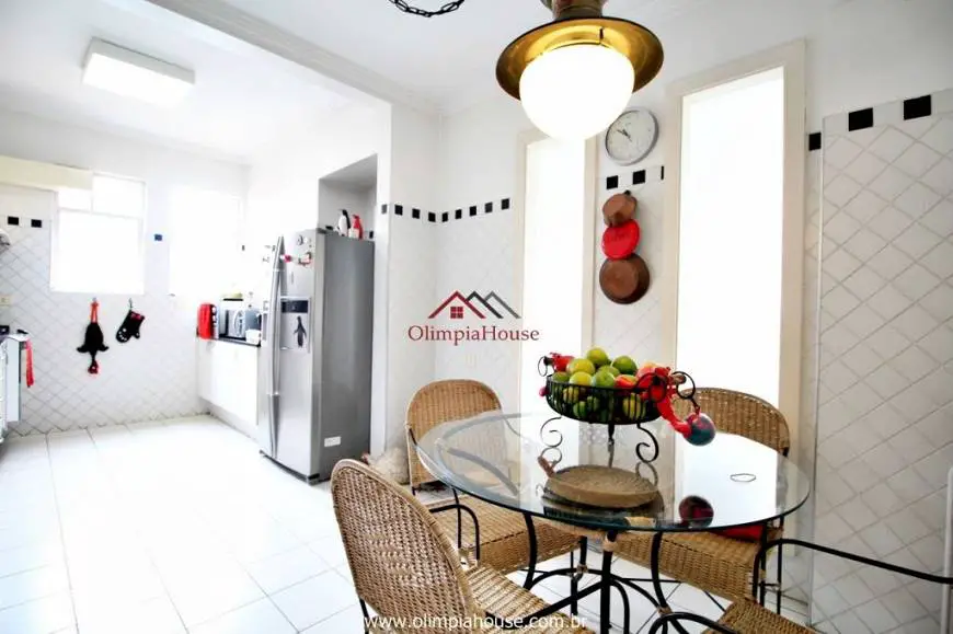 Foto 4 de Apartamento com 3 Quartos para alugar, 290m² em Higienópolis, São Paulo