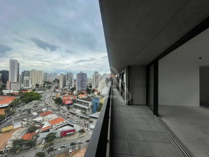 Foto 1 de Apartamento com 3 Quartos à venda, 151m² em Vila Madalena, São Paulo