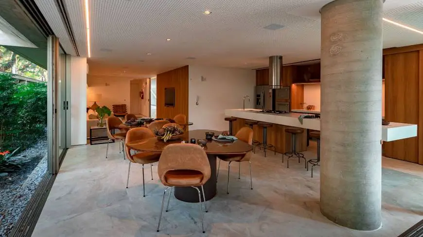 Foto 3 de Apartamento com 4 Quartos à venda, 459m² em Cabral, Curitiba