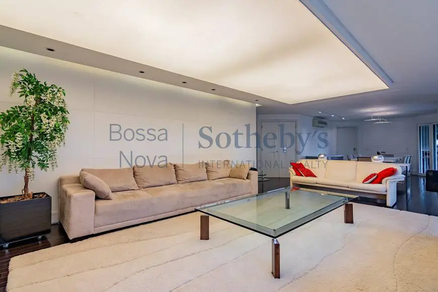 Foto 4 de Apartamento com 4 Quartos para venda ou aluguel, 360m² em Vila Madalena, São Paulo
