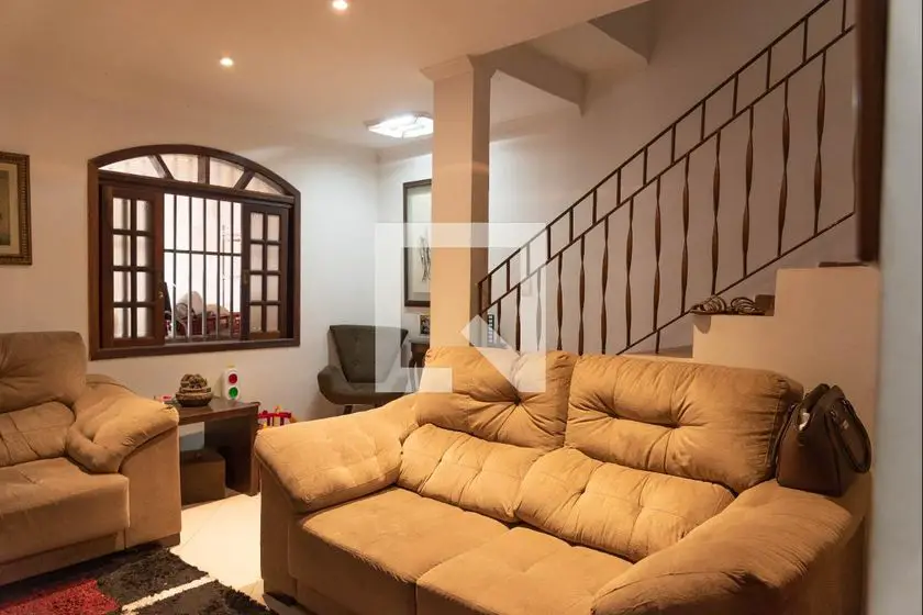 Foto 1 de Casa com 3 Quartos para alugar, 120m² em Picanço, Guarulhos