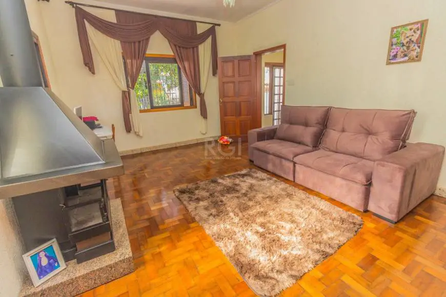 Foto 3 de Casa com 3 Quartos à venda, 135m² em Santa Tereza, Porto Alegre