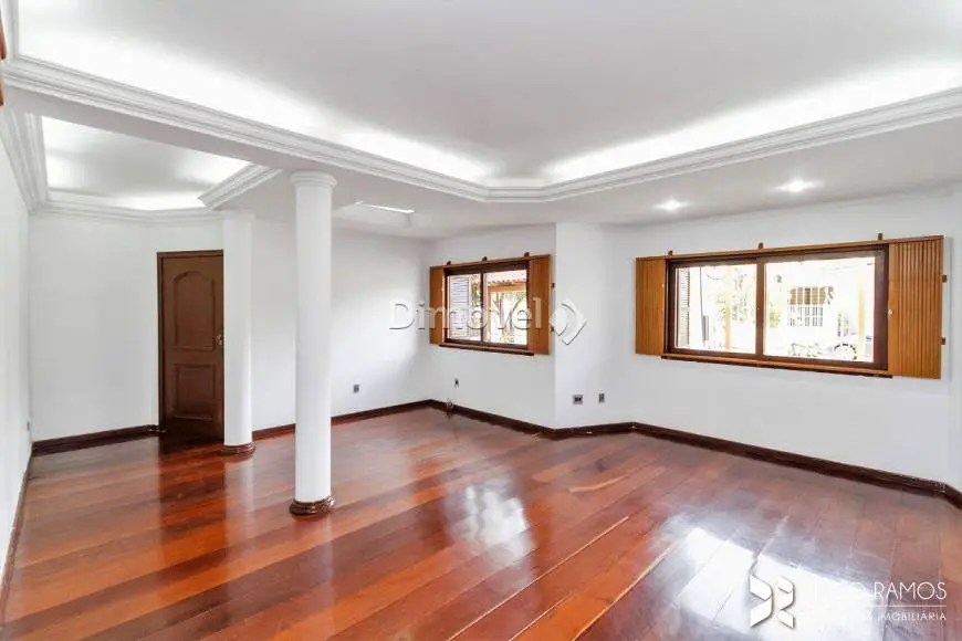 Foto 1 de Casa com 4 Quartos à venda, 480m² em Camaquã, Porto Alegre