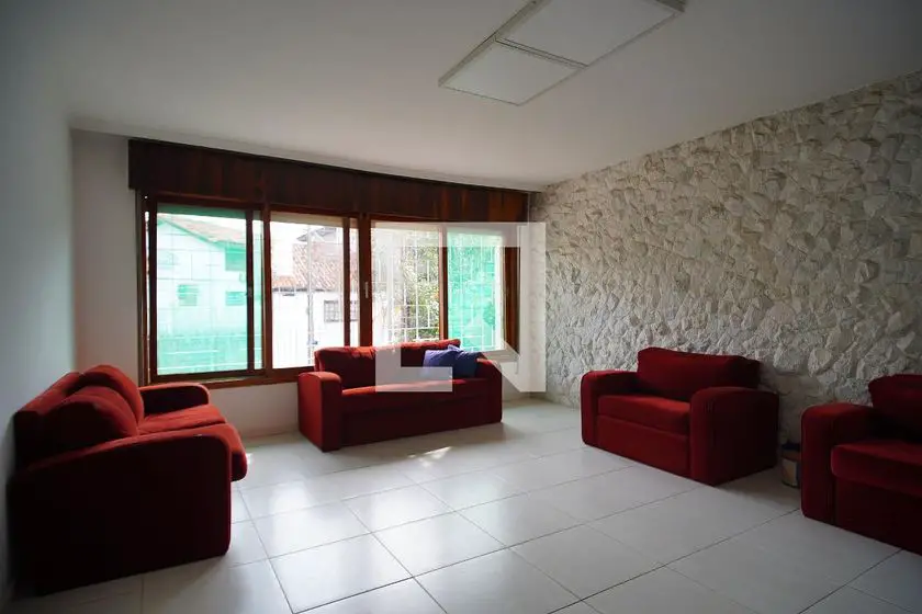 Foto 1 de Casa com 4 Quartos para alugar, 350m² em Chácara das Pedras, Porto Alegre