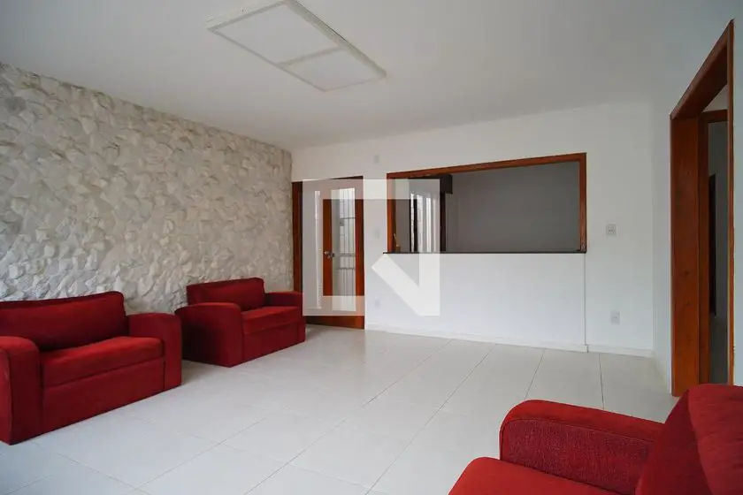 Foto 3 de Casa com 4 Quartos para alugar, 350m² em Chácara das Pedras, Porto Alegre