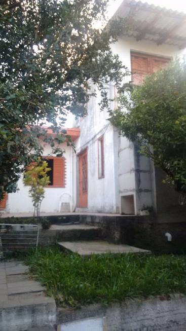 Foto 2 de Casa com 6 Quartos à venda, 180m² em Camaquã, Porto Alegre
