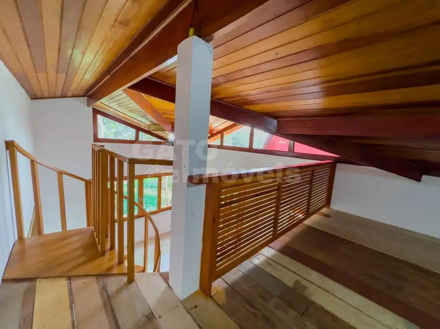 Foto 5 de Casa de Condomínio com 3 Quartos à venda, 275m² em Alpes dos Aracas Jordanesia, Cajamar