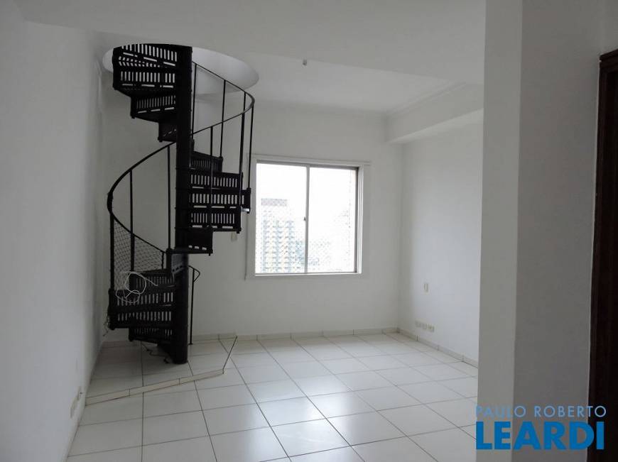 Foto 4 de Apartamento com 2 Quartos à venda, 60m² em Barra Funda, São Paulo