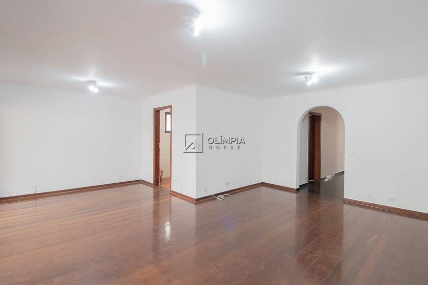 Foto 1 de Apartamento com 2 Quartos à venda, 180m² em Cerqueira César, São Paulo
