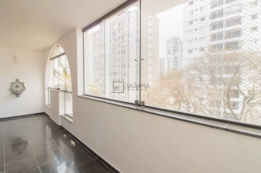 Foto 5 de Apartamento com 2 Quartos à venda, 180m² em Cerqueira César, São Paulo