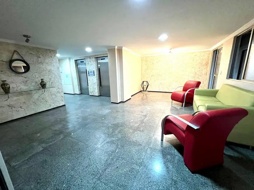 Foto 2 de Apartamento com 3 Quartos para alugar, 109m² em Fátima, Fortaleza