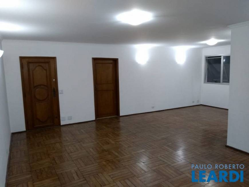 Foto 1 de Apartamento com 3 Quartos para alugar, 132m² em Higienópolis, São Paulo