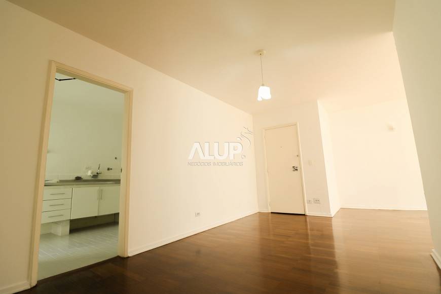Foto 1 de Apartamento com 3 Quartos para alugar, 135m² em Itaim Bibi, São Paulo