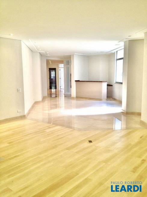 Foto 1 de Apartamento com 3 Quartos para alugar, 307m² em Jardim América, São Paulo