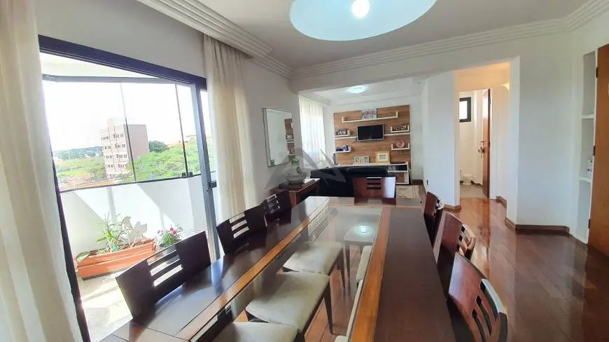 Foto 3 de Apartamento com 3 Quartos à venda, 205m² em Jardim Flamboyant, Campinas