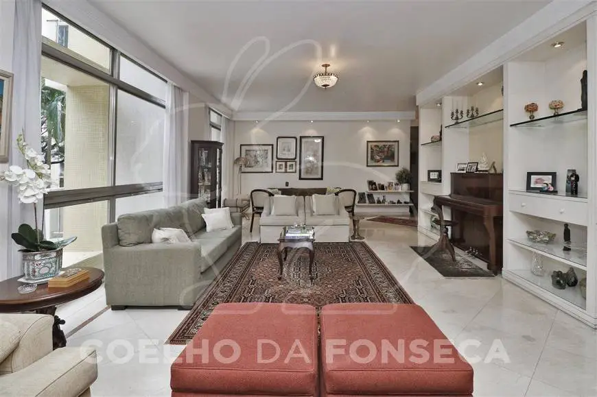 Foto 3 de Apartamento com 4 Quartos à venda, 291m² em Higienópolis, São Paulo