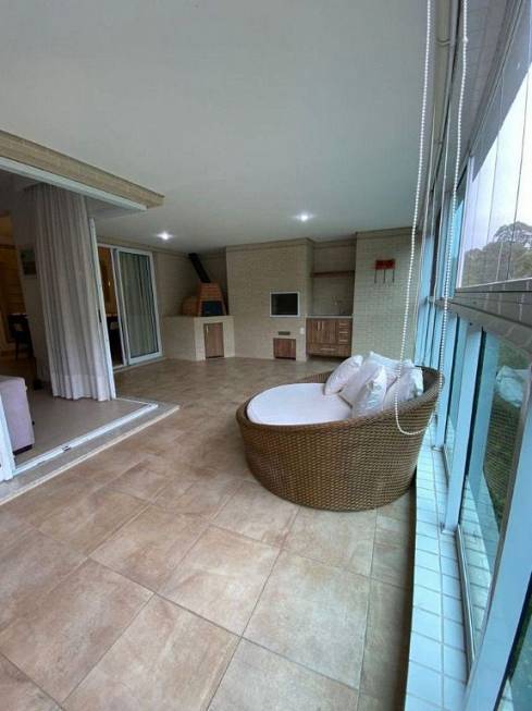 Foto 3 de Apartamento com 4 Quartos para alugar, 207m² em Panamby, São Paulo