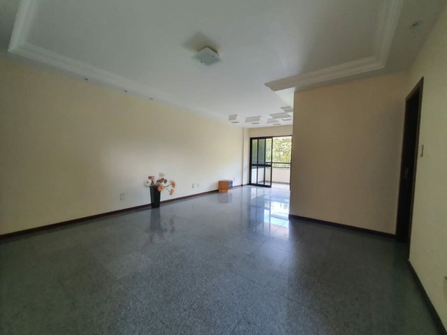Foto 2 de Apartamento com 4 Quartos à venda, 169m² em Pituba, Salvador
