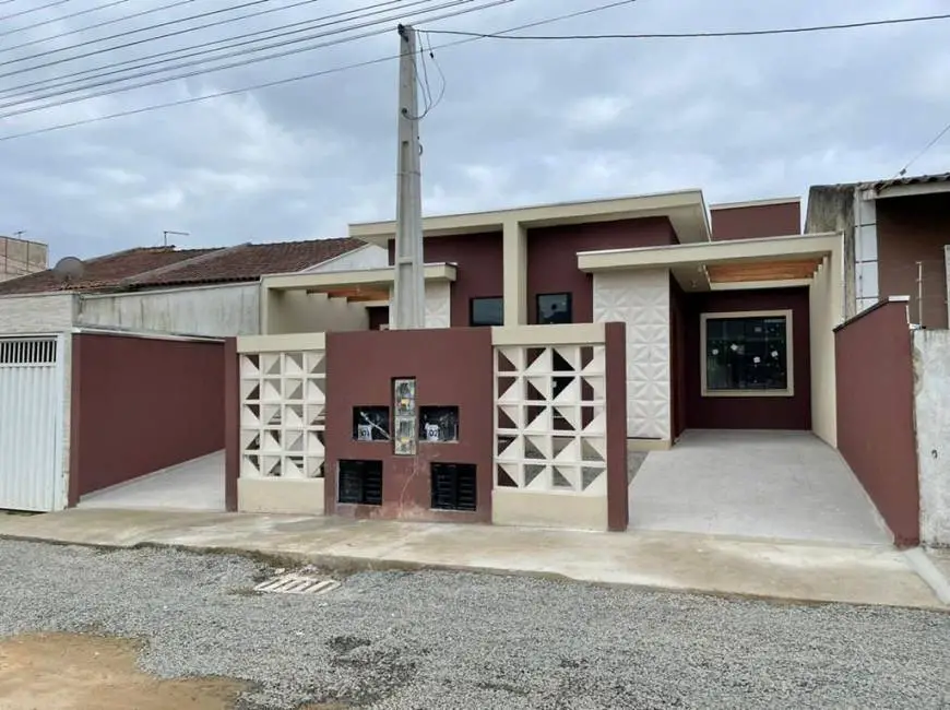 Foto 1 de Casa com 2 Quartos à venda, 60m² em Espinheiros, Itajaí