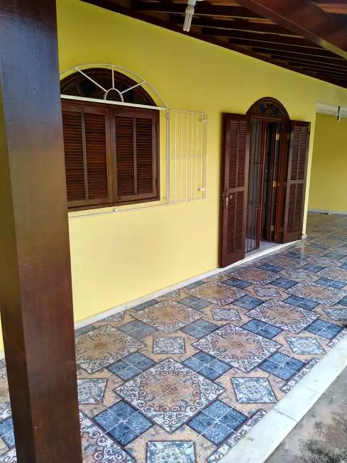 Foto 1 de Casa com 2 Quartos para alugar, 100m² em Liberdade, Rio das Ostras