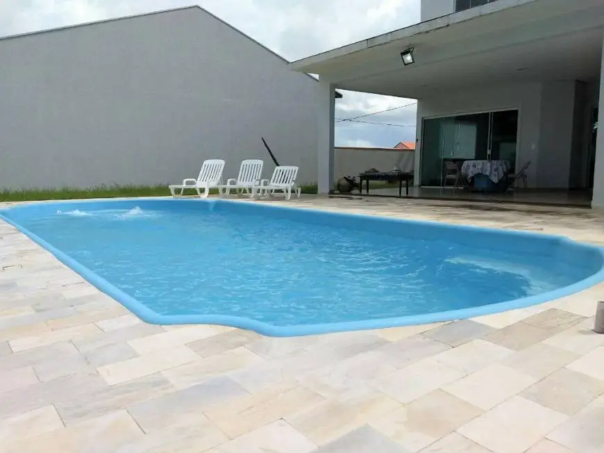Foto 3 de Casa com 3 Quartos para alugar, 220m² em Atami Sul, Pontal do Paraná