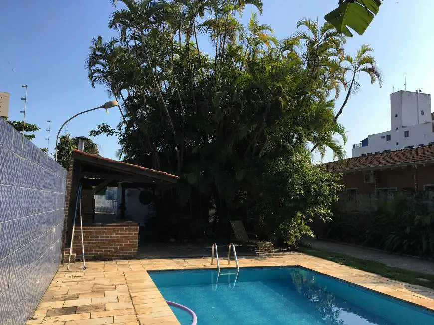 Foto 1 de Casa com 4 Quartos para alugar, 600m² em Enseada, Guarujá