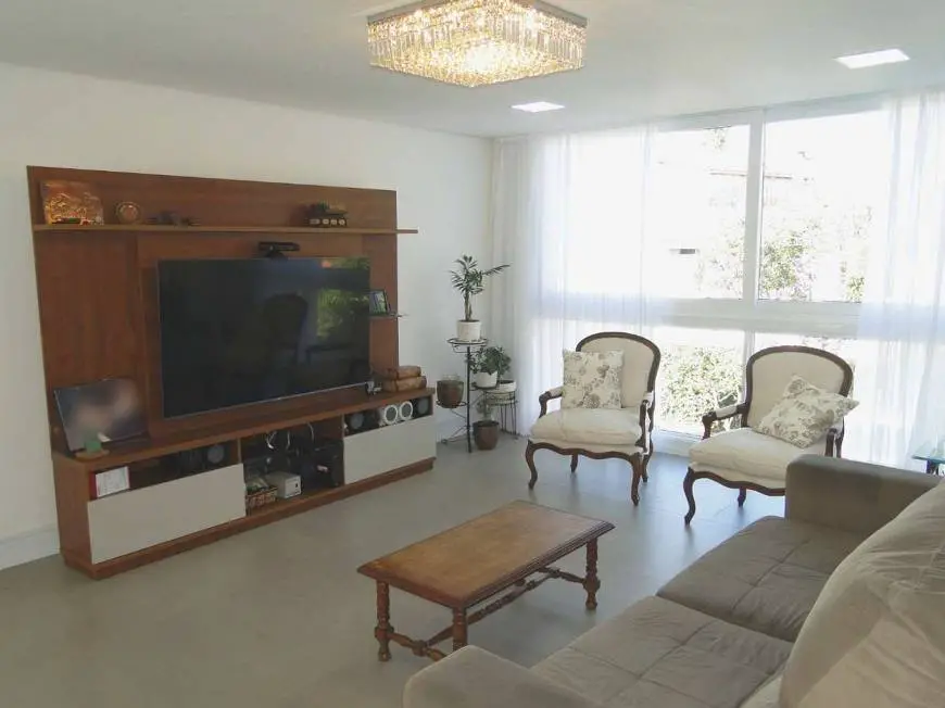 Foto 3 de Casa de Condomínio com 3 Quartos à venda, 235m² em Ipanema, Porto Alegre