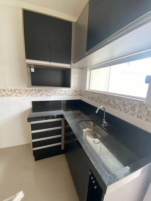 Foto 3 de Casa de Condomínio com 3 Quartos para alugar, 125m² em Jardim Shangri-lá, Cuiabá