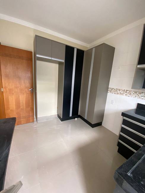 Foto 4 de Casa de Condomínio com 3 Quartos para alugar, 125m² em Jardim Shangri-lá, Cuiabá