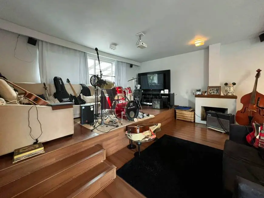 Foto 3 de Casa de Condomínio com 4 Quartos para alugar, 360m² em Vila Castela , Nova Lima