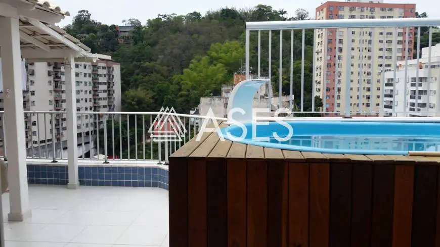 Foto 1 de Cobertura com 3 Quartos à venda, 227m² em Santa Rosa, Niterói