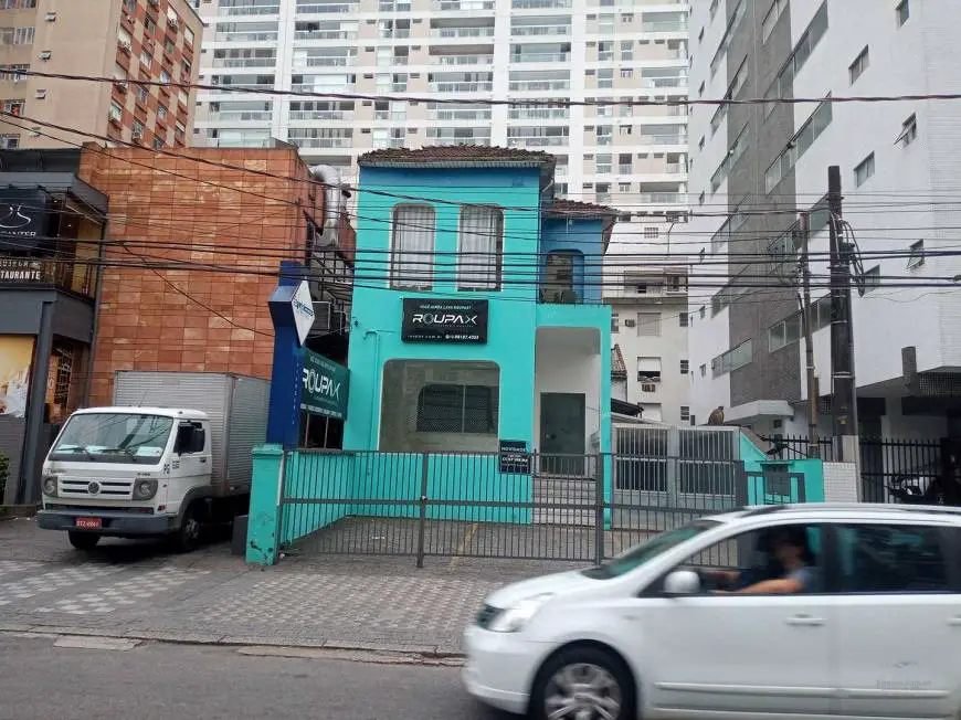 Foto 1 de Sobrado com 3 Quartos para venda ou aluguel, 291m² em Gonzaga, Santos