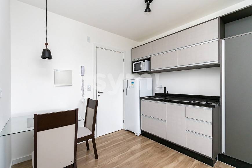Foto 5 de Apartamento com 1 Quarto para alugar, 28m² em Mercês, Curitiba