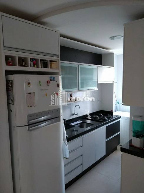 Foto 2 de Apartamento com 2 Quartos à venda, 65m² em Ronda, Ponta Grossa