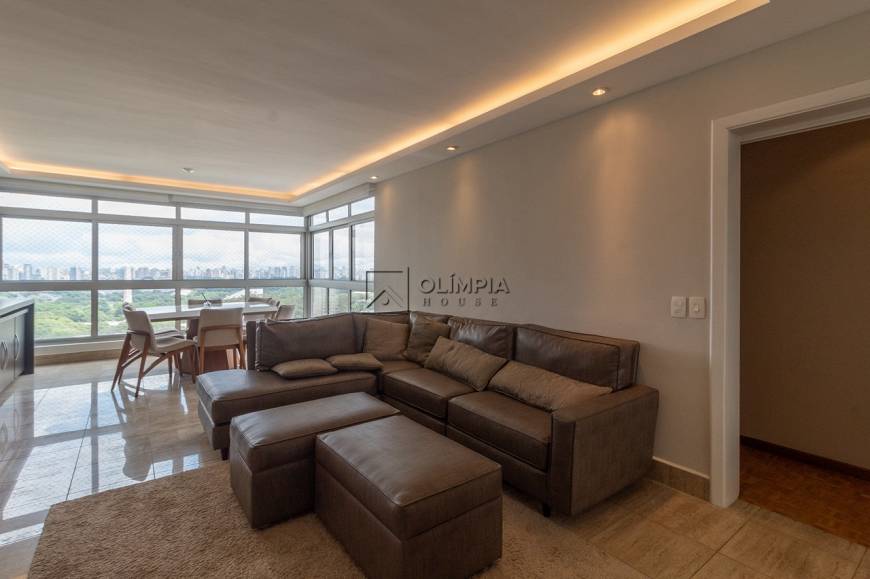 Foto 1 de Apartamento com 3 Quartos para alugar, 135m² em Ibirapuera, São Paulo