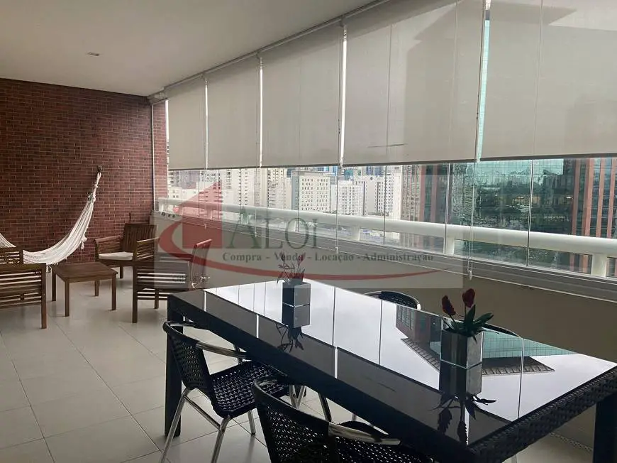Foto 1 de Apartamento com 3 Quartos para alugar, 151m² em Itaim Bibi, São Paulo