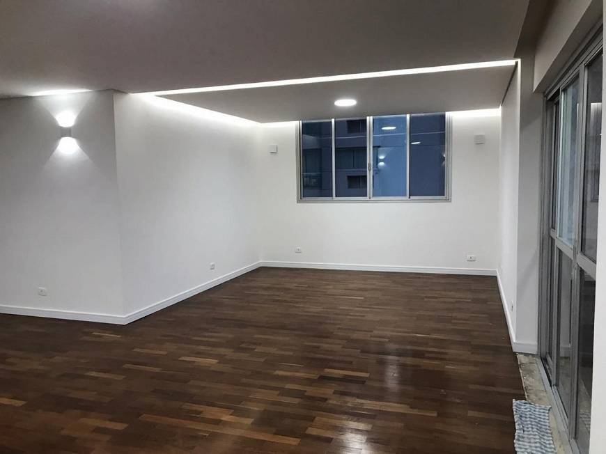 Foto 2 de Apartamento com 4 Quartos à venda, 209m² em Vila Mariana, São Paulo