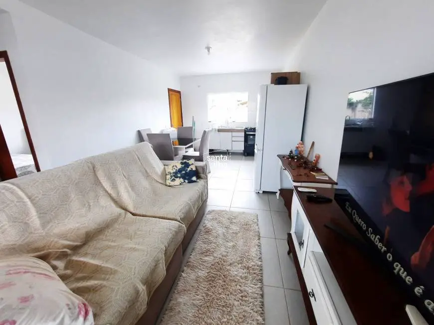 Foto 2 de Casa com 2 Quartos para venda ou aluguel, 70m² em Carianos, Florianópolis
