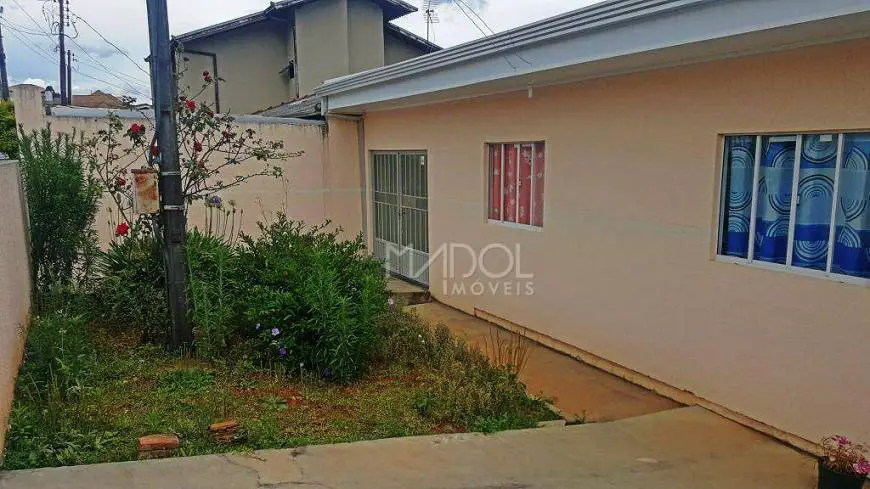 Foto 2 de Casa com 2 Quartos para alugar, 70m² em Contorno, Ponta Grossa
