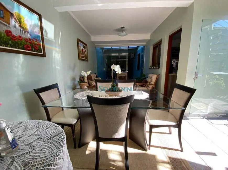Foto 3 de Casa com 3 Quartos à venda, 170m² em Vale do Sol, Cachoeirinha