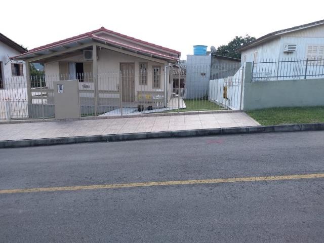 Foto 4 de Casa com 4 Quartos à venda, 420m² em Catarinense, Criciúma