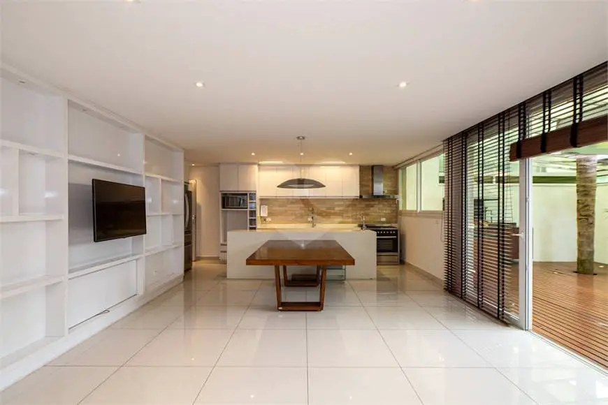 Foto 3 de Casa de Condomínio com 4 Quartos à venda, 300m² em Alto Da Boa Vista, São Paulo