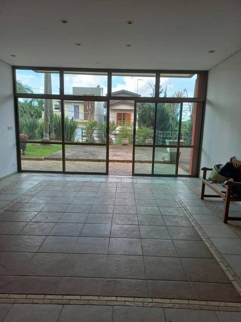 Foto 4 de Casa de Condomínio com 4 Quartos à venda, 800m² em Parque Residencial Itapeti, Mogi das Cruzes