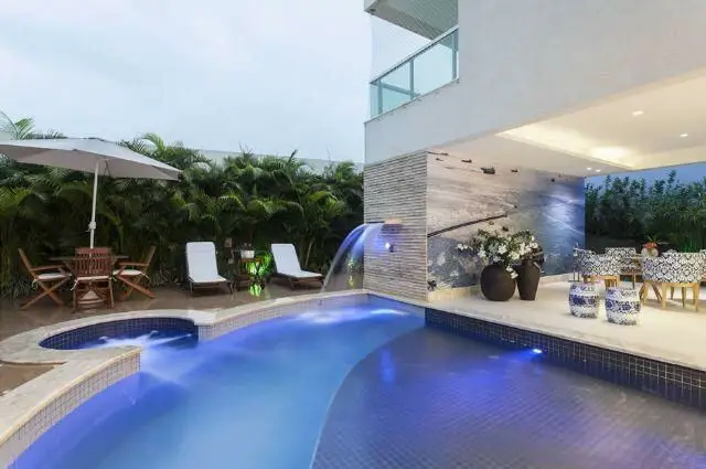 Foto 1 de Casa de Condomínio com 5 Quartos à venda, 300m² em Alphaville I, Salvador