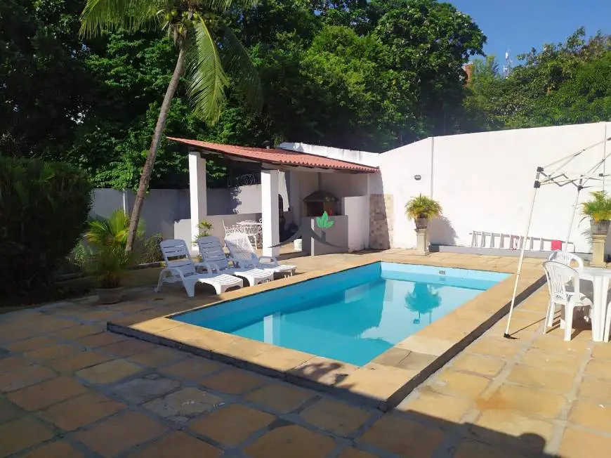 Foto 1 de Sobrado com 4 Quartos para alugar, 300m² em Itaigara, Salvador